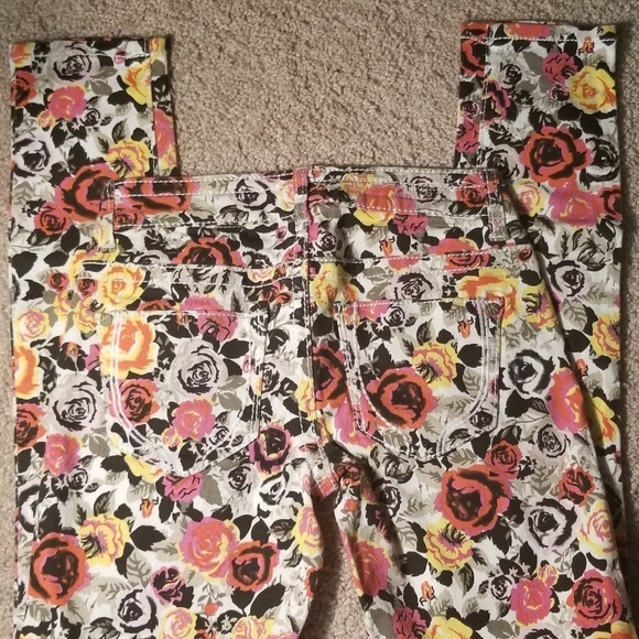 Denim - Floral Skinny Lily Jeans